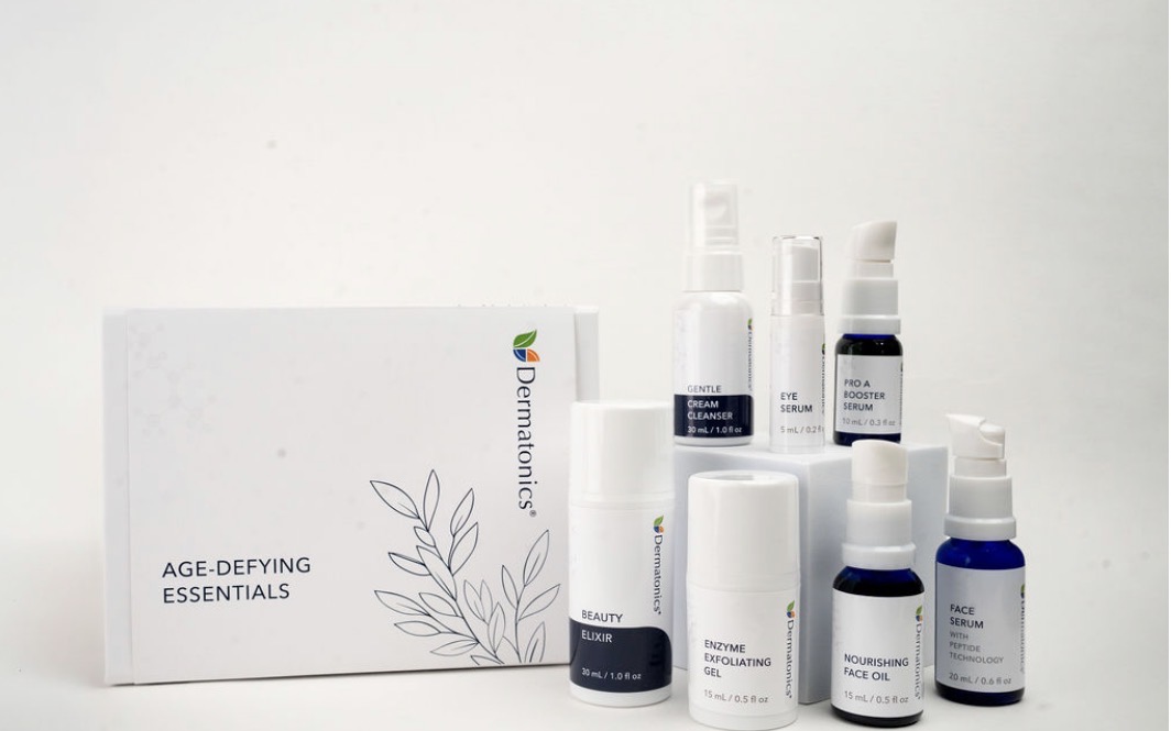 AGE-DEFYING ESSENTIALS PACK